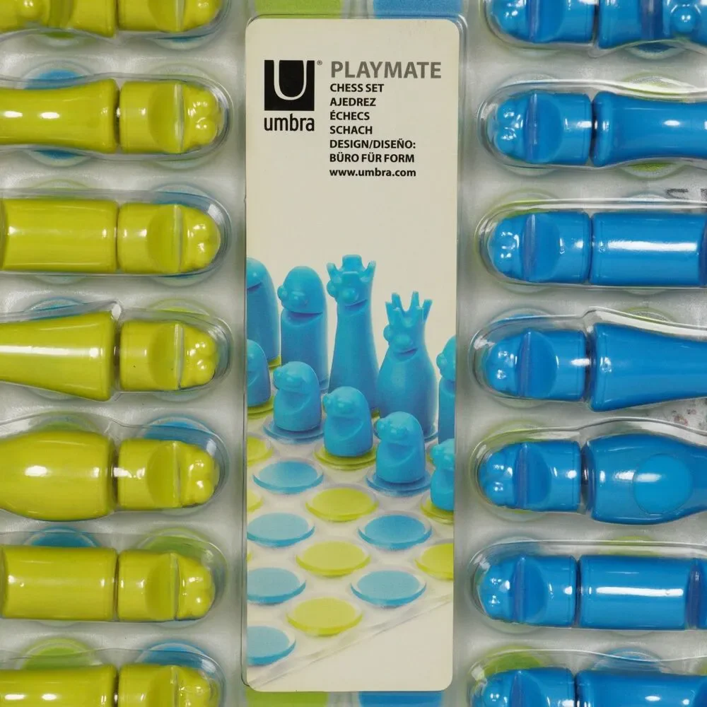 Umbra Playmate Chess Set Blue and Lime Rubber Game Pieces Buro fur Form Monster